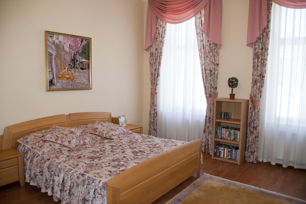 Apartman Na Zahradni Karlovy Vary Oda fotoğraf